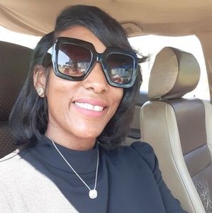 Meet your Posher, Latasha